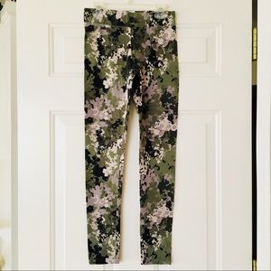 Aeropostale Camo Leggings